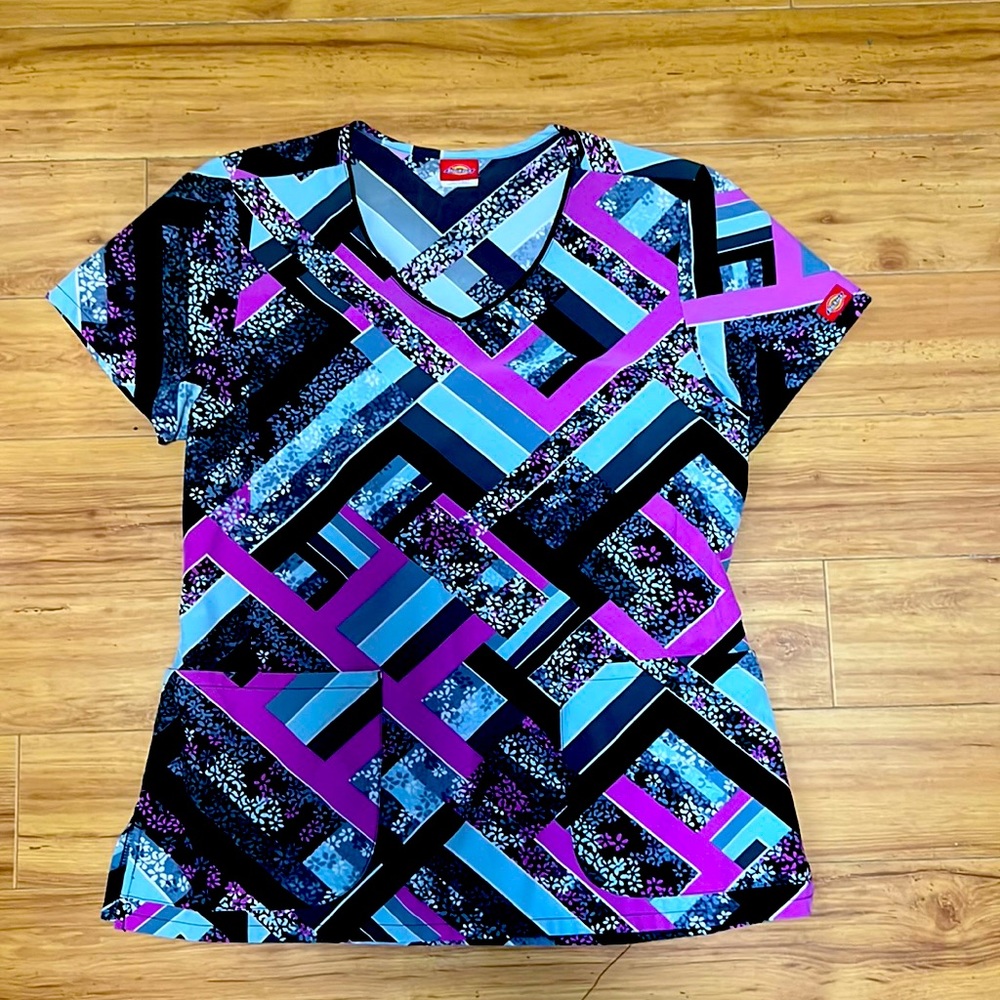 Scrub top